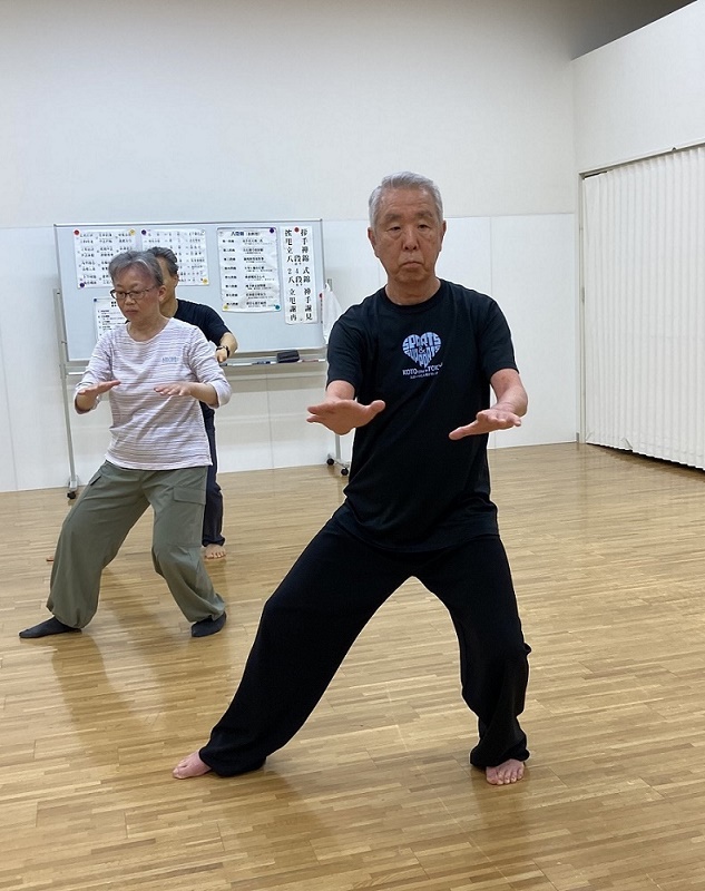 �k�������i�ё��Ɍ�2/3(��)�̌���