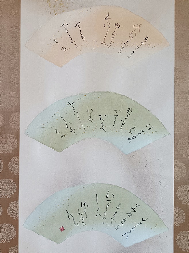 ���M����(���j