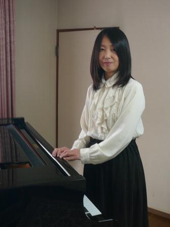 木曜ピアノ教室（３０分個人レッスン）(東京音楽大学ピアノ専攻卒  緑川　りこ)