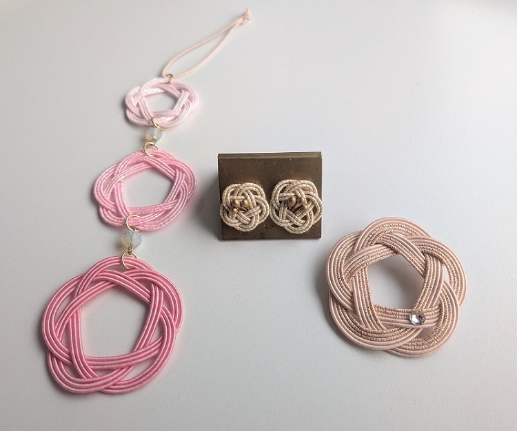 �܉挋�тō��i�F��������A�N�Z�T���[�y�S1��z