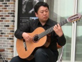 やさしいギター・ウクレレ�A�C(土)(日本・スペインギター協会理事  森　淳一)