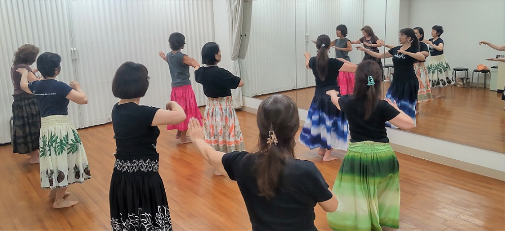 はつらつハワイアンフラ