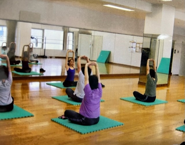 �ؗ̓A�b�v���X�g���b�`