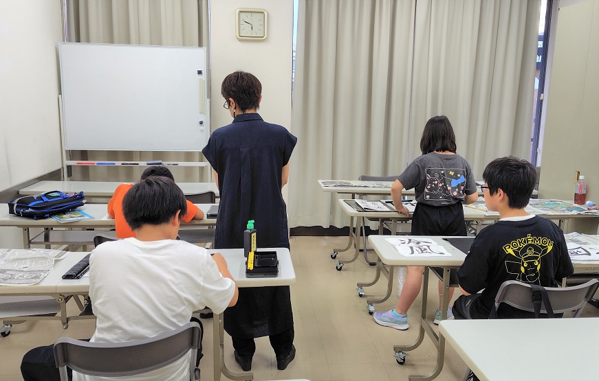 �y�����w�ԁ@�q������ ���{�搶16�F30�N���X