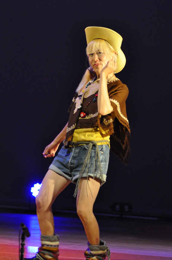 �W���j�A�^�b�v�_���X�i���w���j