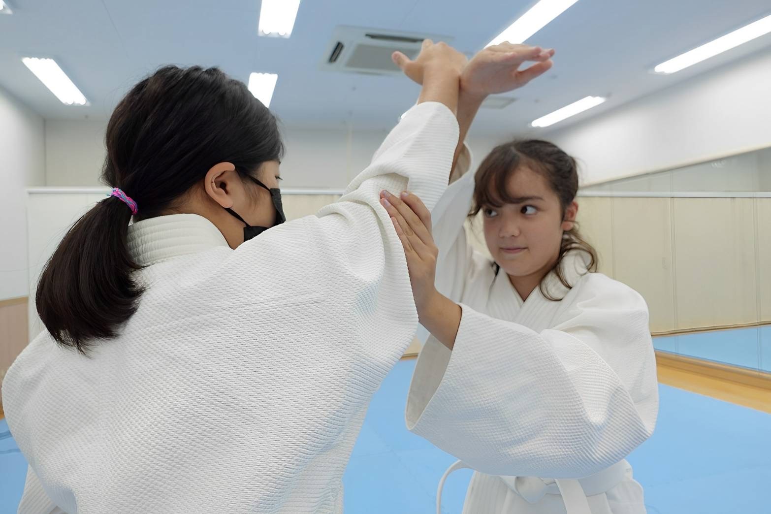 �y�������C���i���w���e�q�j���T�N���X