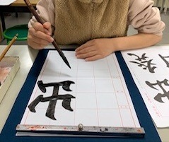 �������ǂ��̏����������i�ѕM�E�d�M�j ���j�N���X